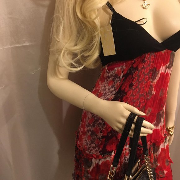 ADORABLE flowy ruffeled bottom GUESS summer dress! - Picture 8 of 15